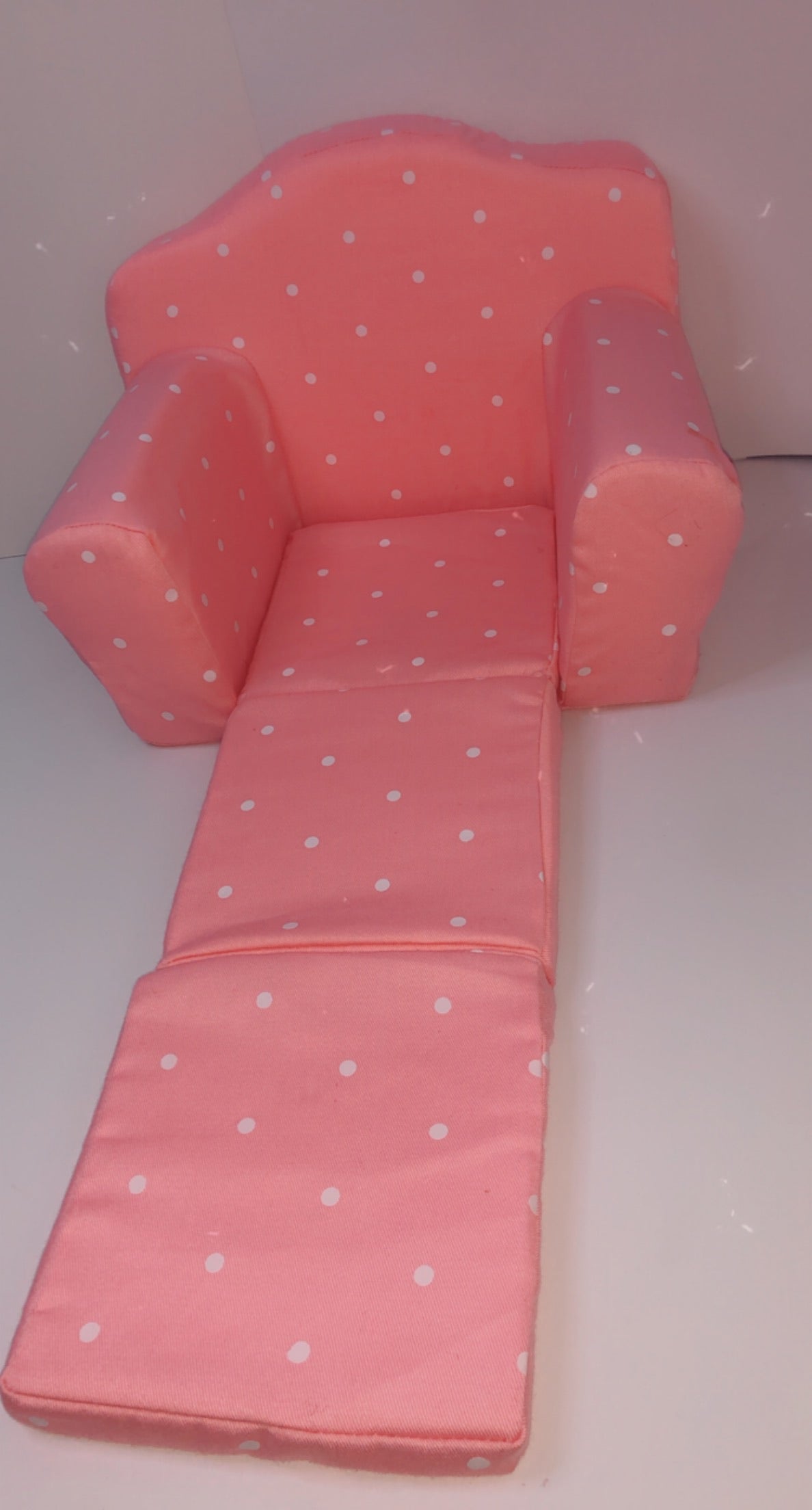 IDW Demi’s Pull Out Sofa