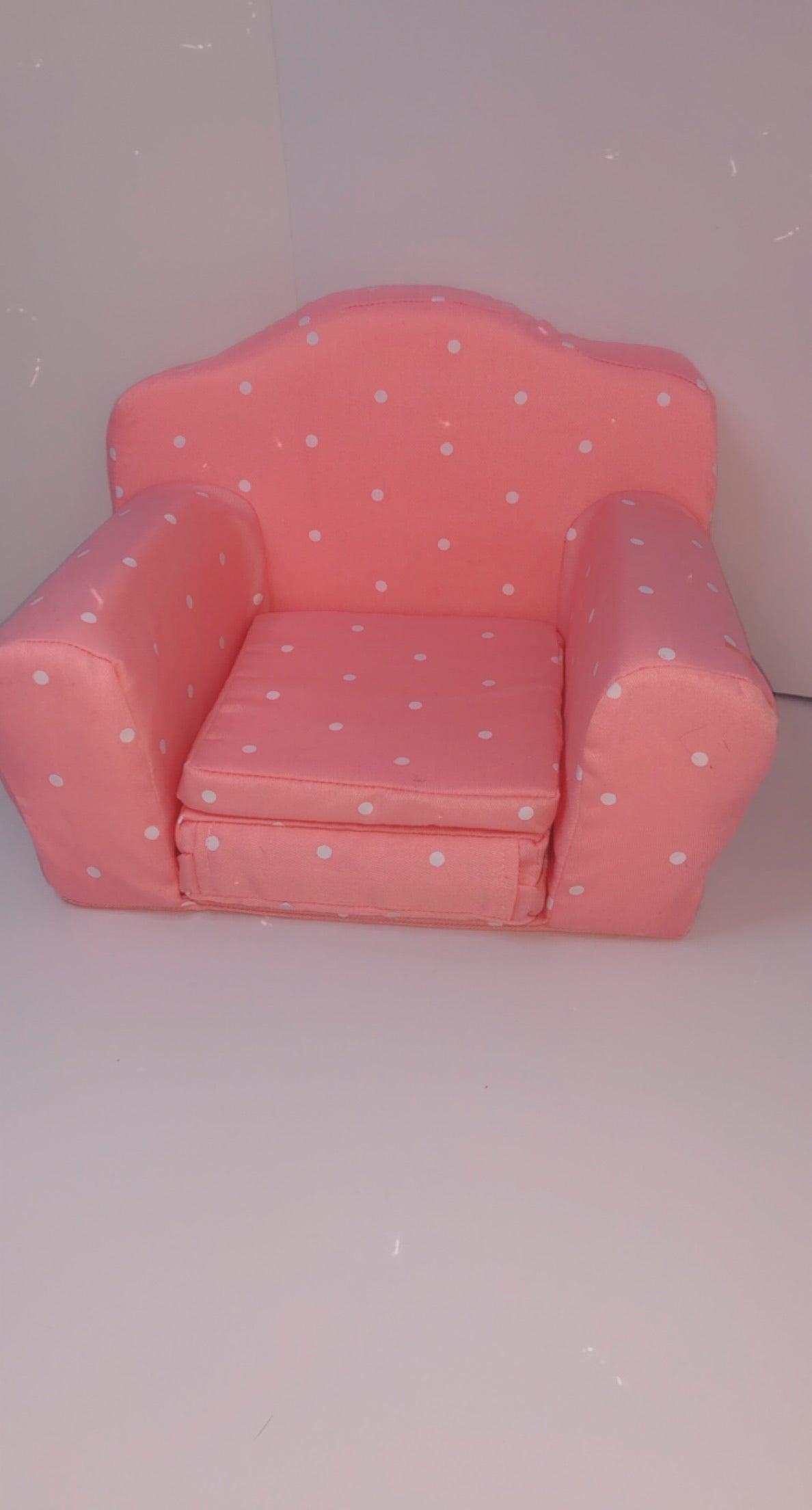 IDW Demi’s Pull Out Sofa